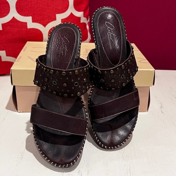 Arturo Chiang Dark Brown Studded Sandals - Picture 5 of 8